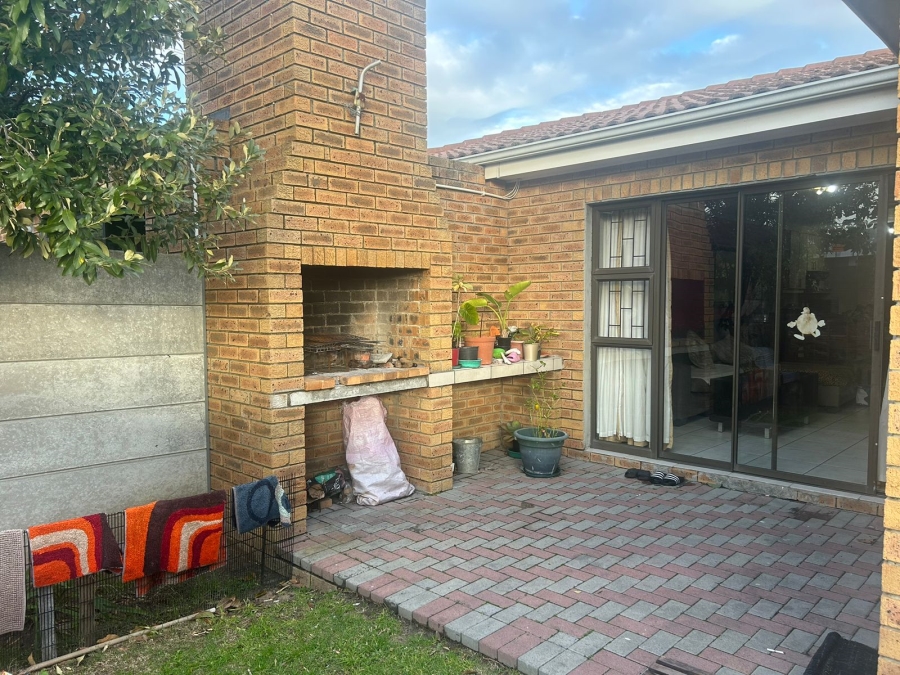 3 Bedroom Property for Sale in Parow Valley Western Cape